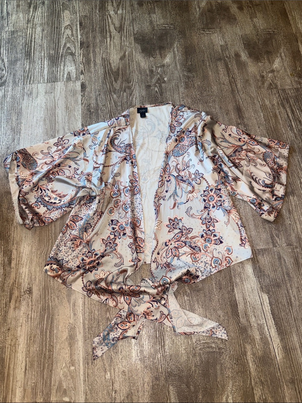 Daytrip Blue Paisley Tie-Front Kimono